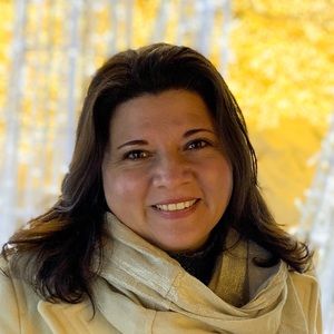 Meet your Posher, Janeth